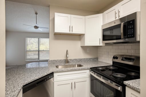 Kitchen Appliances at Hampton Woods, Shawnee, KS, 66217