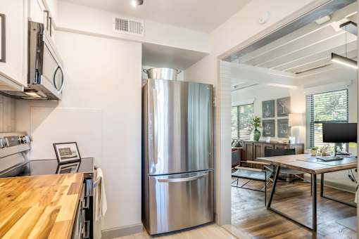 Modern Kitchen at Kiwi Goji Apartments, Memphis