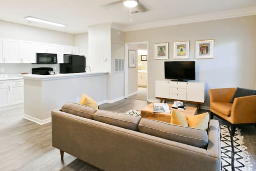 Spacious Living Room area at Polos at Hudson Corners Apartments, South Carolina 29650