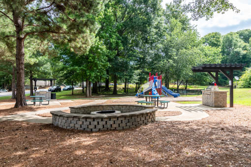 Outdoor Fire pit at Serene at Creekstone Apartments, Athens, GA, 30601
