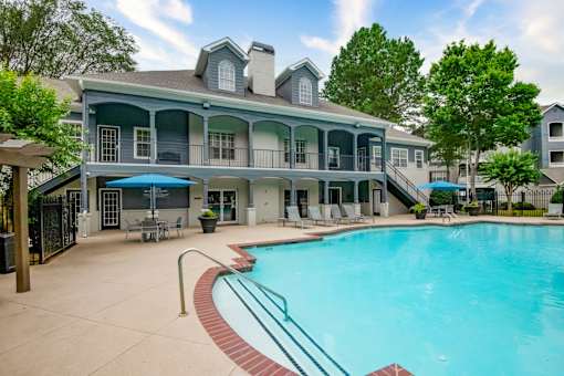 Community Swimming Pool at Sugarloaf Crossing Apartments, Lawrenceville, Georgia