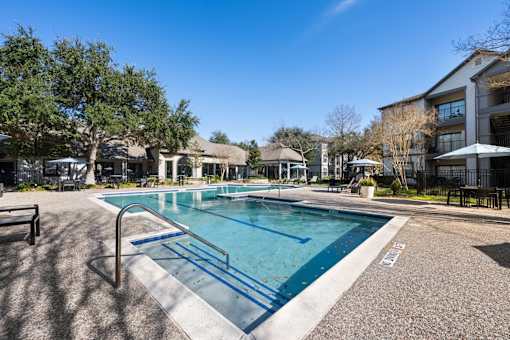 Swimming Pool With Relaxing Sundecks at The Ambrose, Houston, Texas