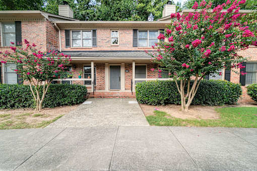 Building Exterior at Villas on Briarcliff, Atlanta, 30329