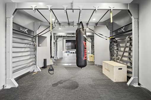 Chicago apartment fitness center