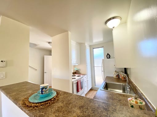 Granite Countertop Kitchen at Diablo Pointe, Walnut Creek, 94596