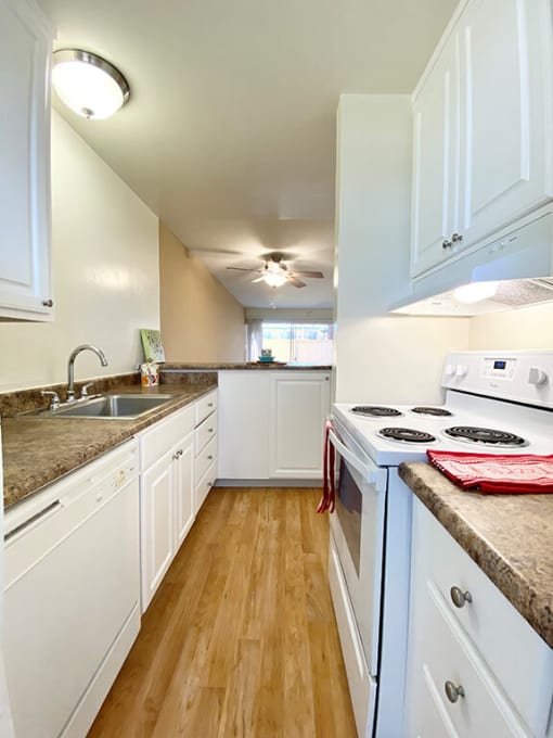 Modern Kitchen With Custom Cabinet at Diablo Pointe, California, 94596