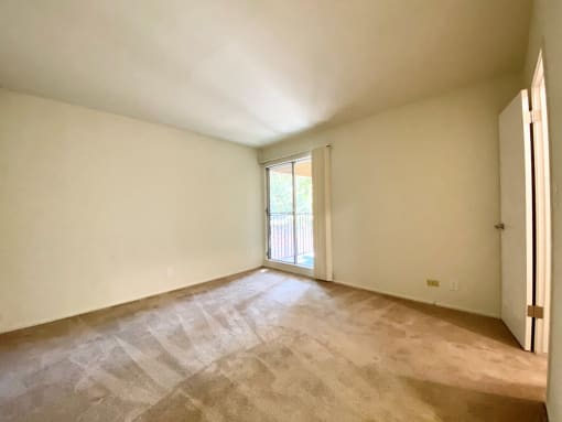 Carpeted Living Area at Diablo Pointe, California, 94596