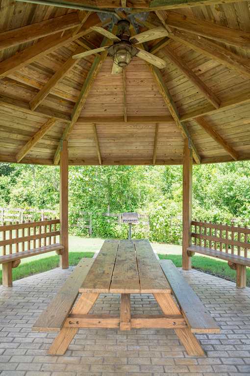 Gazebo at Verandas at Taylor Oaks Apartments in Montgomery, AL