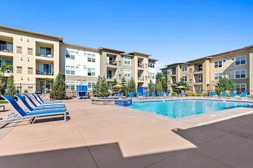 the swimming pool at the preserve at polk apartments