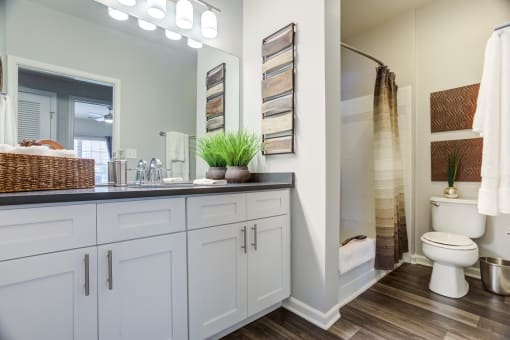 High-end bathroom