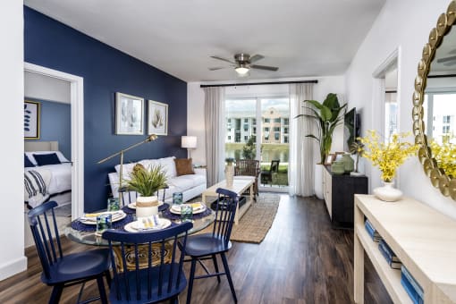 Dining Area at The Lotus at Village Walk, Fort Myers