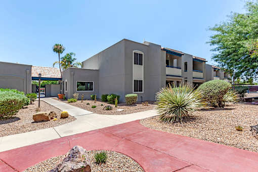 Courtyard Walking Path at Agave Apartments, Tucson, AZ, 85704