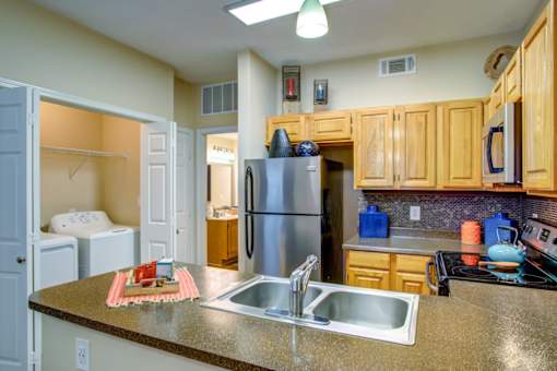 Kitchen Sink at Pavilions at Northshore Apartment Homes, Texas