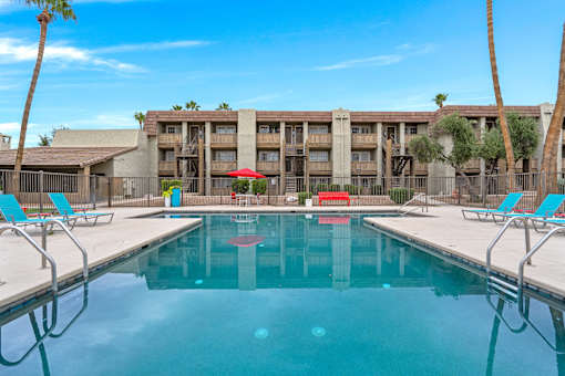 Swimming Pool at Verde Apartments in Tucson, AZ