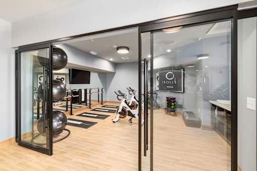 the gym at the flats at obsidian