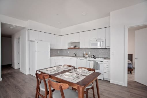 dinig/kitchen