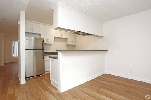 Kitchen area, Villas at Harbor Pointe