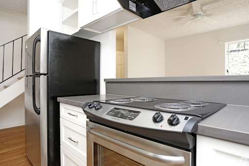 Kitchen area, Villas at Harbor Pointe