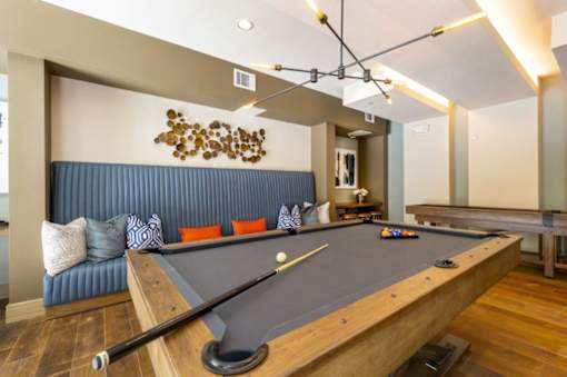Club Room 4