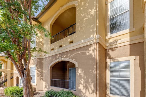 building with a balcony at Villas at Sonterra, San Antonio, TX 78258