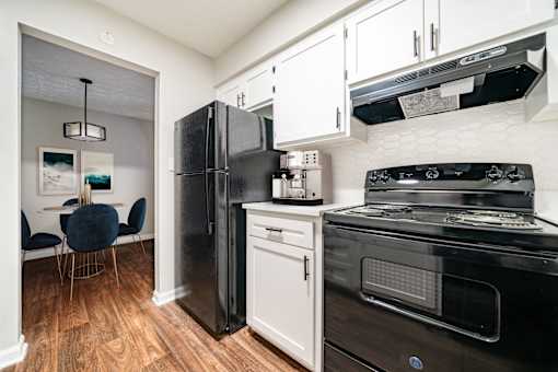 Modern Kitchen at Mountain Place Apartments, Georgia, 30083