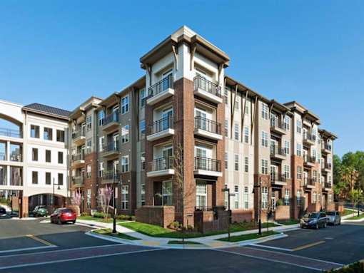 Building Exterior View at Hidden Creek, Gaithersburg, 20877