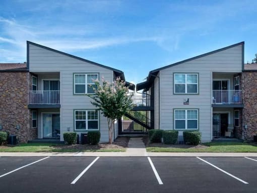 Parking at Ventana at The Lake, Hendersonville, TN 37075.