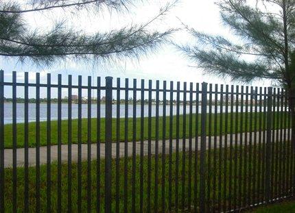 exterior fence_Lakeside Commons Apartments West Palm Beach, FL