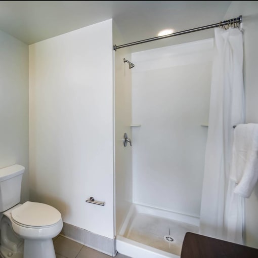 Apartment bathroom, The John and Jill Ker Conway Residence