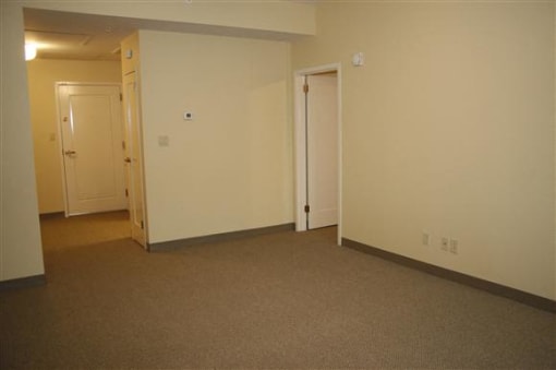 Apartment bedroom-Washington Apartments, St. Louis, MO