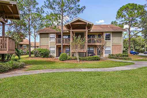 Classic property exterior at Whisper Lake Apartments, Florida