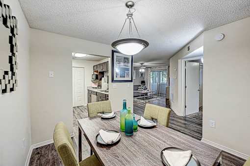 Dining Area at St. Johns Forest Apartments, Florida, 32277