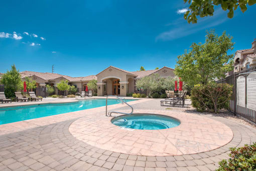 Hot Tub And Swimming Pool at Broadstone Towne Center, Albuquerque, 87106