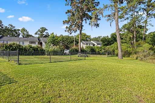 Dog Park at River Crossing Apartments, Thunderbolt, GA, 31404