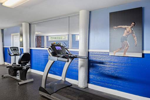 Fitness Center at River Crossing Apartments, Thunderbolt, GA