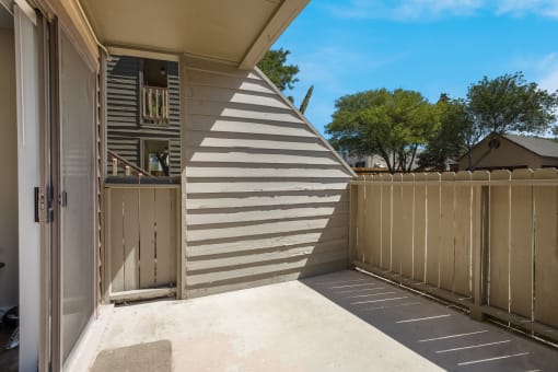 Patio at Mountain Run Apartments, New Mexico, 87111