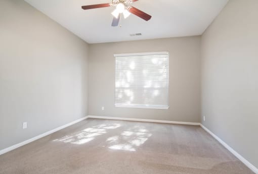 Bedroom at Bridford Lake Apartments, Greensboro, NC, 27407