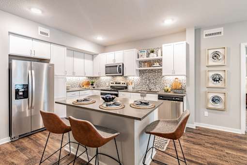 Quartz Countertops at Edge75, 34104