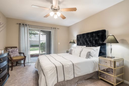 Bedrooms with Ceiling Fan at The Parkway at Hunters Creek, Orlando, FL