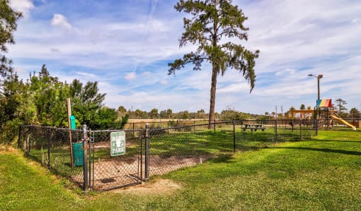 Dog Park at River Crossing Apartments, Thunderbolt, GA, 31404