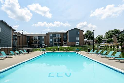 A pool with the letters "CCV" in the middle of it.