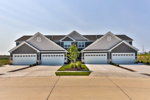 2-Car Garages at The Willows, MO, 63367