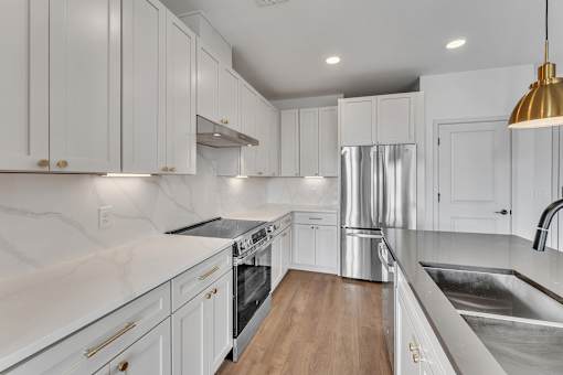 Spacious Kitchen at Plaza at Pinnacle Hills, Arkansas