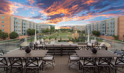 Twilight at Encore at Forest Park Apartments, Missouri