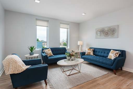 living ro at Steelcote Square, St. Louis