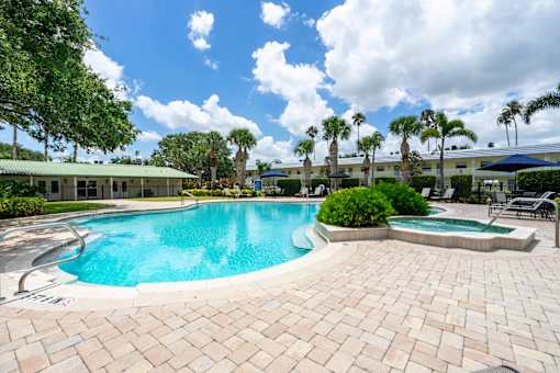 Pool at Imperial Gardens Apartments, Clearwater 33764