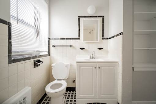Bathroom 7347-G