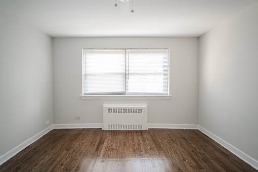 Bedroom 7353-3S