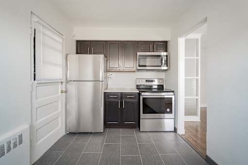 Updated Kitchen Stainless Steel Appliances 7353-3S