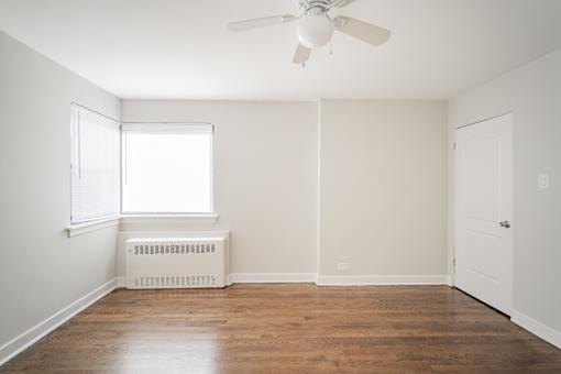 Bedroom 7353-3S